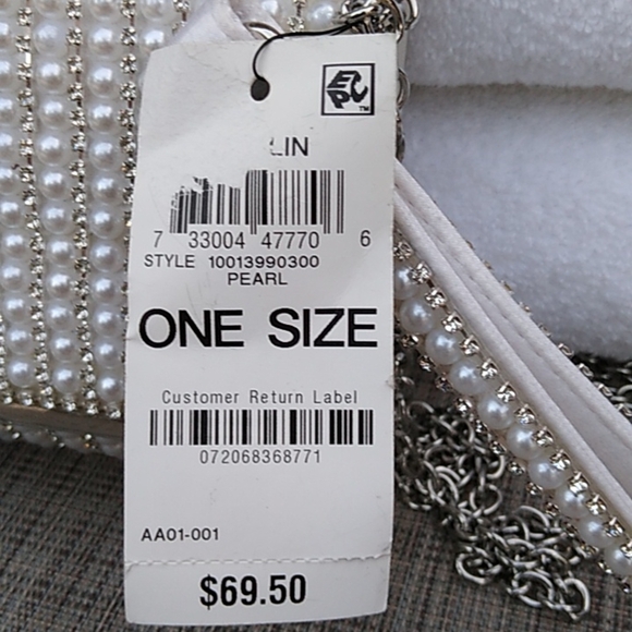 (Authentic) Inc International Concepts Pearl Caitlin Imitation Clutch - Picture 6 of 6